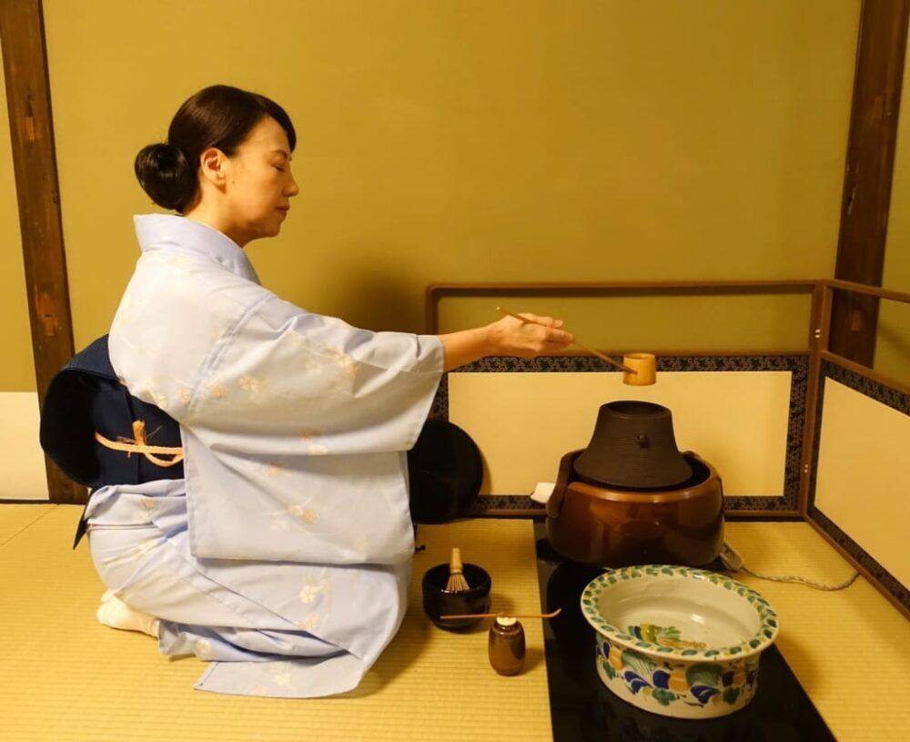 Expérience d'un service à thé traditionnel japonais
