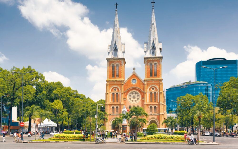 Découvrez la cathédrale Notre Dame de Saigon