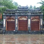 Les bâtiments de la tombe royale de Minh Mang