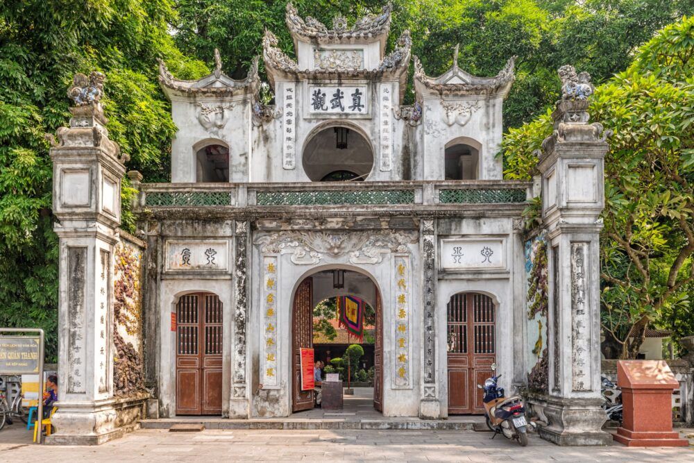 Voir les quatre temples sacrés de Hanoi