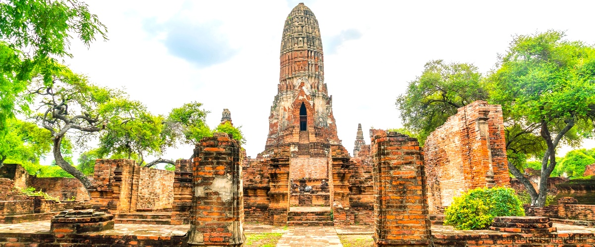 Angkor Thom Bayon : un temple unique au monde